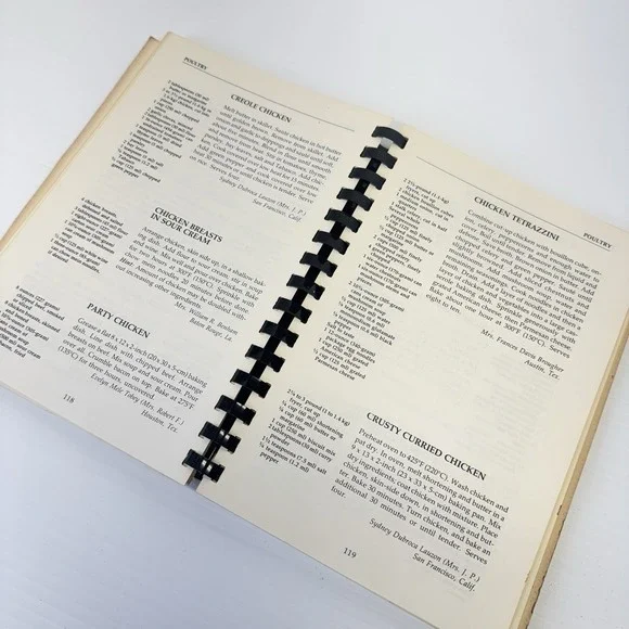 Louisiana Tiger Bait Cajun Creole Cookbook LSU 1976 Alumni 1st Ed Print Clean - Picture 6 of 11